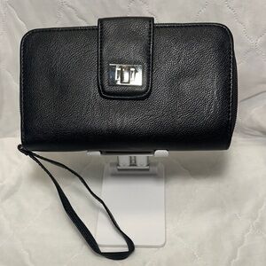 Elegant Black Wallet/Wrislet